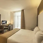 摩纳哥大使 酒店 3*