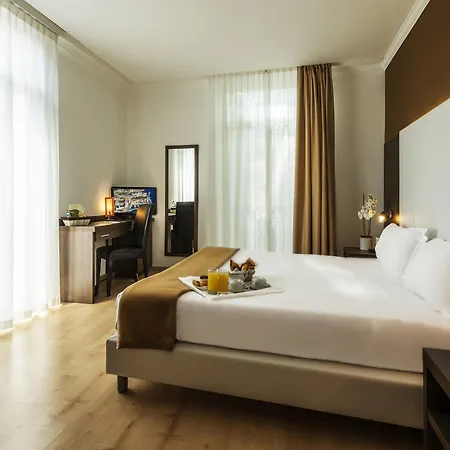 Hotel Ambassador-monaco 3*